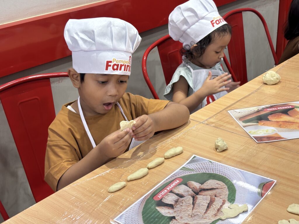 cooking class pempek farina