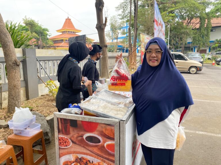 pesan pempek farina